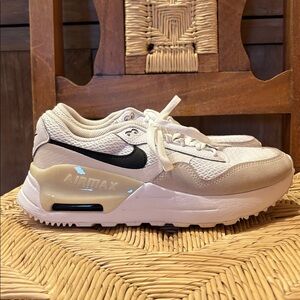Nike Air Max System SYSTM Women’s Sneaker Size 8.5 DM9538-100 White N4